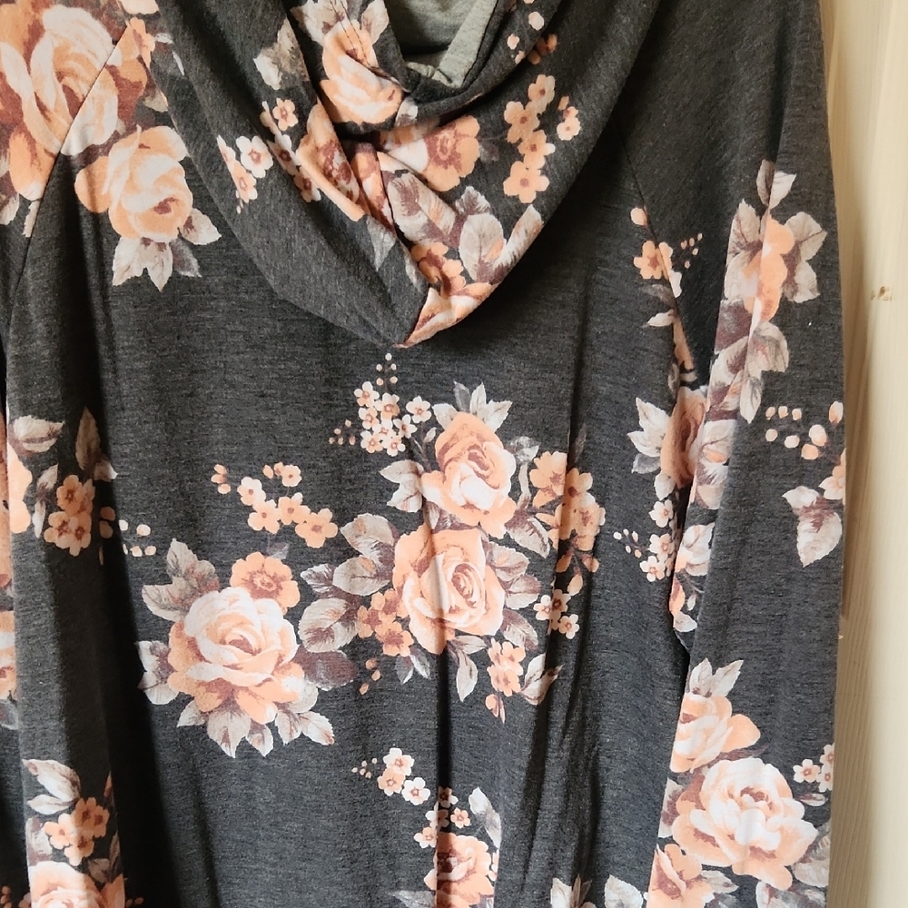 Floral Print Women's Hoodie - Picture 3 of 3